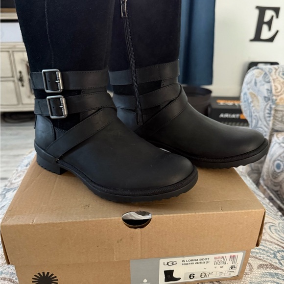 UGG Black Lorna boot - Picture 1 of 8